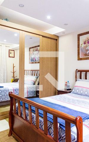 Casa à venda com 187m², 5 quartos e 2 vagasSuíte