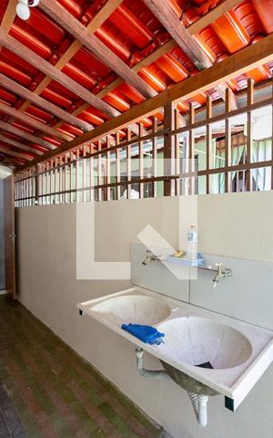 Casa à venda com 180m², 3 quartos e 3 vagasÁrea de Serviço
