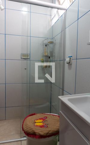 Apartamento à venda com 44m², 2 quartos e sem vaga Apartamento à venda com 44m², 2 quartos e sem vagaBanheiro Social