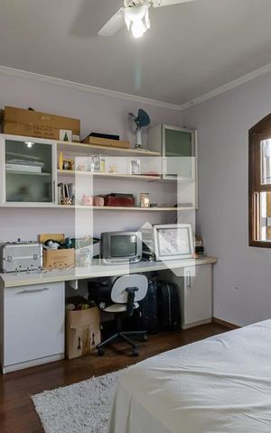 Casa à venda com 300m², 3 quartos e 6 vagas Casa à venda com 300m², 3 quartos e 6 vagasQuarto 1