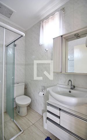 Casa à venda com 219m², 4 quartos e 3 vagasBanheiro Social Casa 3