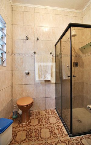 Casa à venda com 219m², 4 quartos e 3 vagasBanheiro Social