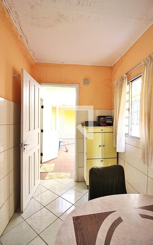 Casa à venda com 219m², 4 quartos e 3 vagasQuarto de Serviço