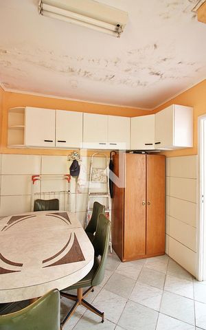 Casa à venda com 219m², 4 quartos e 3 vagasQuarto de Serviço