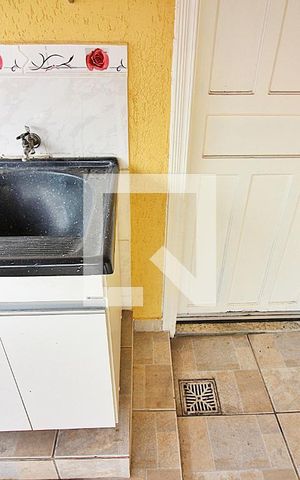 Casa à venda com 219m², 4 quartos e 3 vagasLavanderia Casa 3