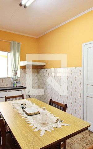 Casa à venda com 219m², 4 quartos e 3 vagasCozinha