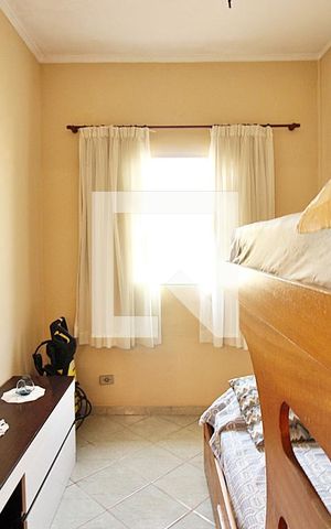 Casa à venda com 219m², 4 quartos e 3 vagasQuarto 2