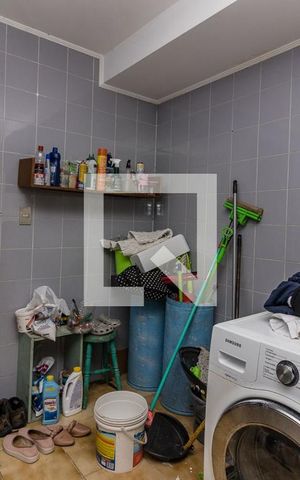 Casa à venda com 800m², 5 quartos e 4 vagas Casa à venda com 800m², 5 quartos e 4 vagasDetalhe da area de serviço