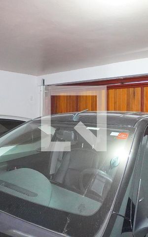 Casa à venda com 390m², 3 quartos e 2 vagasGaragem