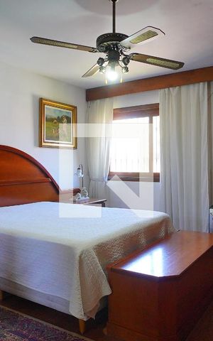 Casa à venda com 390m², 3 quartos e 2 vagasSuite