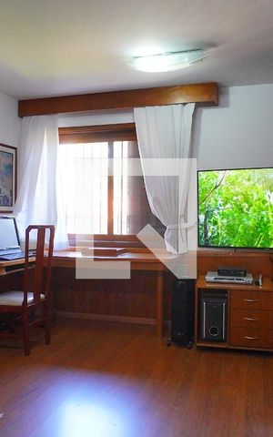 Casa à venda com 390m², 3 quartos e 2 vagasEscritório