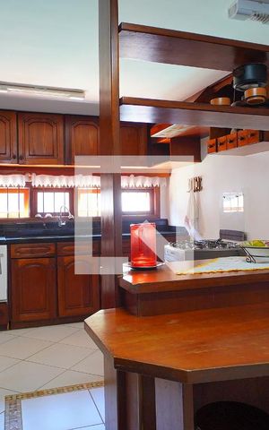 Casa à venda com 390m², 3 quartos e 2 vagasCozinha