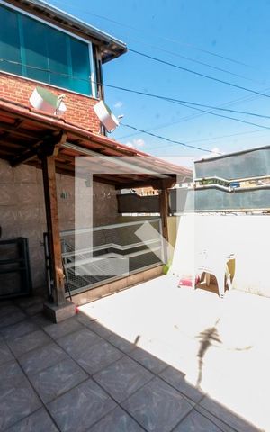 Casa à venda com 240m², 3 quartos e 2 vagasVaranda