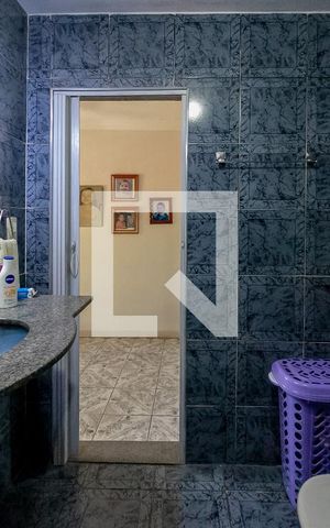 Casa à venda com 240m², 3 quartos e 2 vagasBanheiro da Suíte