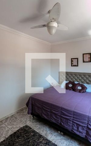 Casa à venda com 240m², 3 quartos e 2 vagasQuarto 1