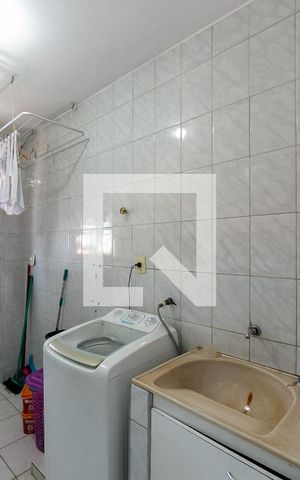 Casa à venda com 240m², 3 quartos e 2 vagasÁrea de Serviço