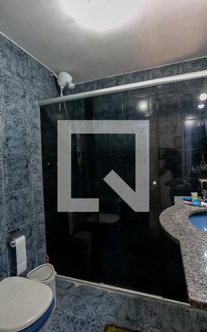 Casa à venda com 240m², 3 quartos e 2 vagasBanheiro da Suíte