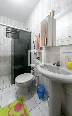 Casa à venda com 240m², 3 quartos e 2 vagasBanheiro Social