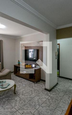 Casa à venda com 240m², 3 quartos e 2 vagasSala