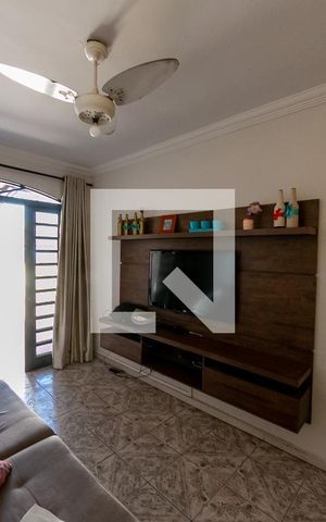 Casa à venda com 240m², 3 quartos e 2 vagasQuarto 2