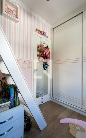 Casa à venda com 180m², 3 quartos e 2 vagas Casa à venda com 180m², 3 quartos e 2 vagasQuarto 2