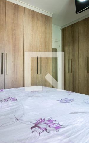 Casa à venda com 180m², 3 quartos e 2 vagas Casa à venda com 180m², 3 quartos e 2 vagasSuíte