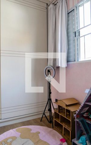 Casa à venda com 180m², 3 quartos e 2 vagas Casa à venda com 180m², 3 quartos e 2 vagasQuarto 2
