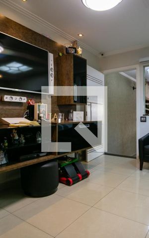 Casa à venda com 180m², 3 quartos e 2 vagas Casa à venda com 180m², 3 quartos e 2 vagasSala de estar