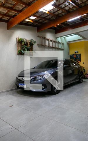 Casa à venda com 180m², 3 quartos e 2 vagas Casa à venda com 180m², 3 quartos e 2 vagasGaragem