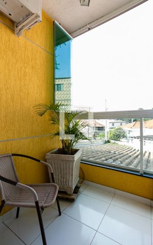 Casa à venda com 180m², 3 quartos e 2 vagas Casa à venda com 180m², 3 quartos e 2 vagasVaranda da Suíte