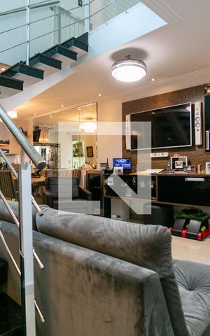 Casa à venda com 180m², 3 quartos e 2 vagas Casa à venda com 180m², 3 quartos e 2 vagasSala de estar