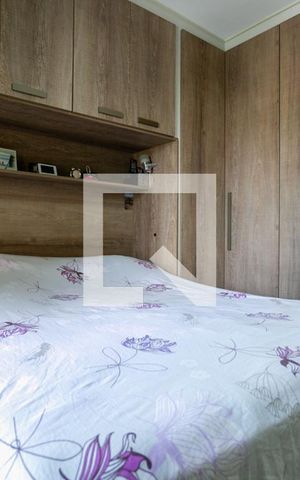 Casa à venda com 180m², 3 quartos e 2 vagas Casa à venda com 180m², 3 quartos e 2 vagasSuíte