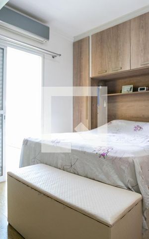 Casa à venda com 180m², 3 quartos e 2 vagas Casa à venda com 180m², 3 quartos e 2 vagasSuíte