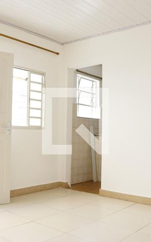 Casa para alugar com 55m², 2 quartos e sem vagaSala