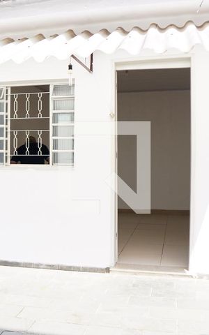 Casa para alugar com 55m², 2 quartos e sem vagaÁrea Externa