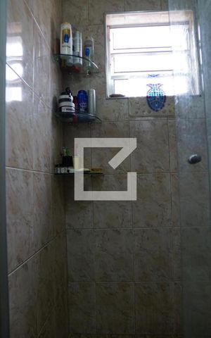 Casa à venda com 444m², 4 quartos e 6 vagasBanheiro Quarto 1 - suíte