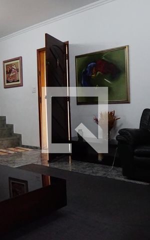 Casa à venda com 444m², 4 quartos e 6 vagasSala