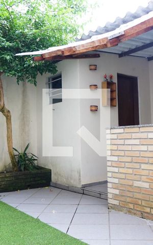 Casa à venda com 444m², 4 quartos e 6 vagasÁrea Externa