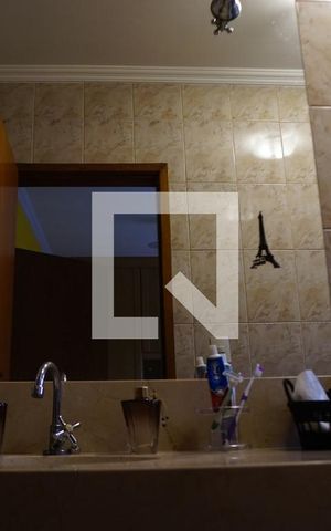 Casa à venda com 444m², 4 quartos e 6 vagasBanheiro Quarto 2 - suíte