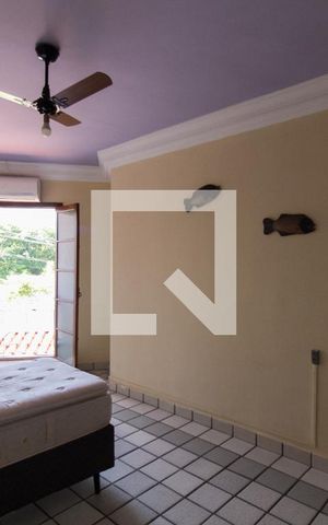 Casa para alugar com 230m², 6 quartos e 2 vagasSuíte 2
