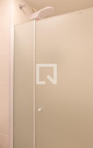 Apartamento para alugar com 28m², 1 quarto e sem vaga Apartamento para alugar com 28m², 1 quarto e sem vagaBanheiro da Suíte