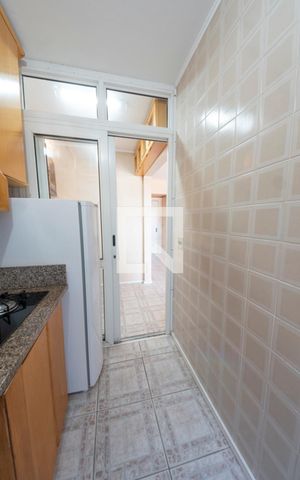 Apartamento para alugar com 70m², 2 quartos e 1 vagaCozinha 
