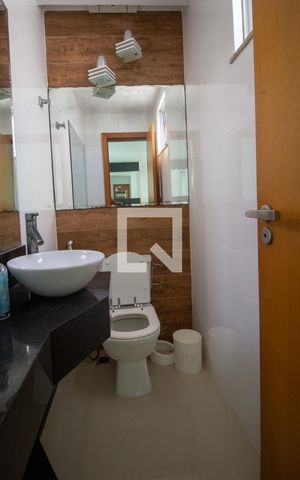Apartamento à venda com 320m², 4 quartos e 3 vagas Apartamento à venda com 320m², 4 quartos e 3 vagasLavabo