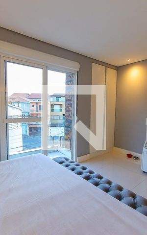 Casa à venda com 420m², 4 quartos e 3 vagas Casa à venda com 420m², 4 quartos e 3 vagasSuite 4