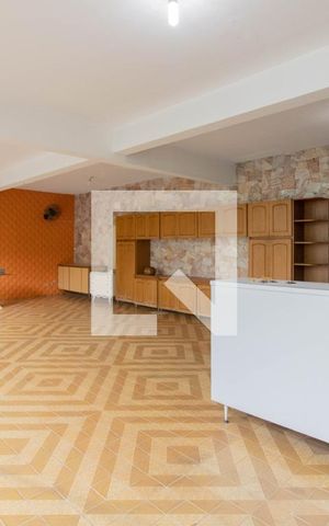 Casa à venda com 365m², 3 quartos e 3 vagas Casa à venda com 365m², 3 quartos e 3 vagasSalão de Festas