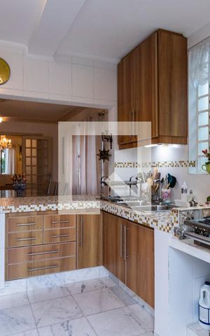 Casa à venda com 220m², 5 quartos e 1 vaga1o. Andar - Cozinha