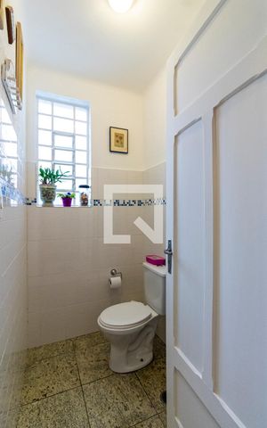 Casa à venda com 220m², 5 quartos e 1 vaga1o. Andar - Lavabo
