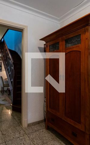 Casa à venda com 220m², 5 quartos e 1 vaga1o. Andar - Hall de entrada