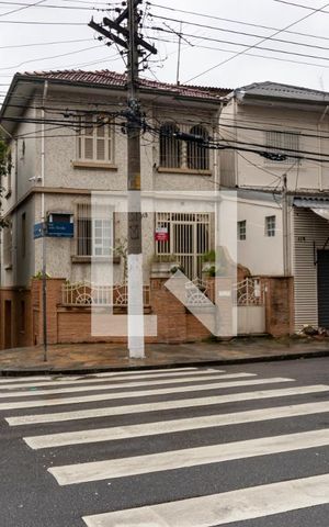 Casa à venda com 220m², 5 quartos e 1 vagaFachada