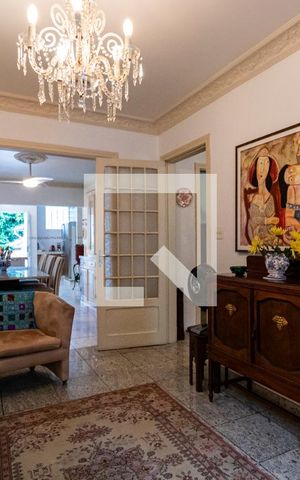 Casa à venda com 220m², 5 quartos e 1 vaga1o. Andar - Sala de estar